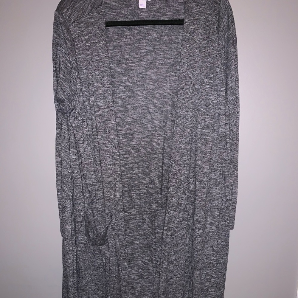 Black and white heathered pattern Sarah